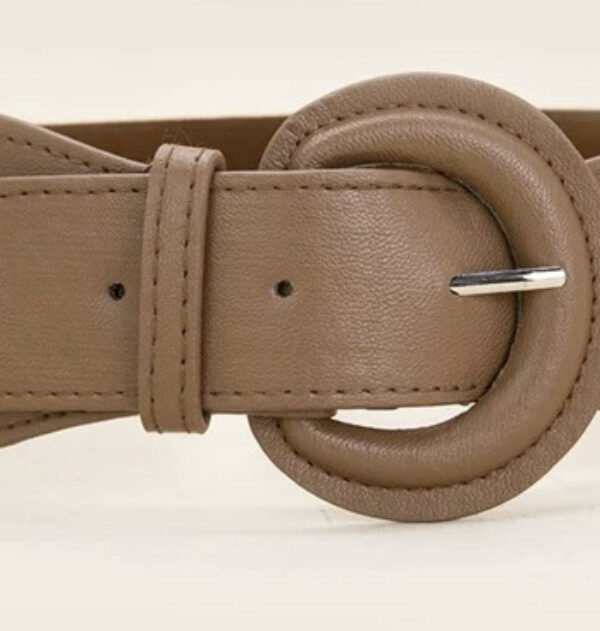 Brown waist belt with buckle