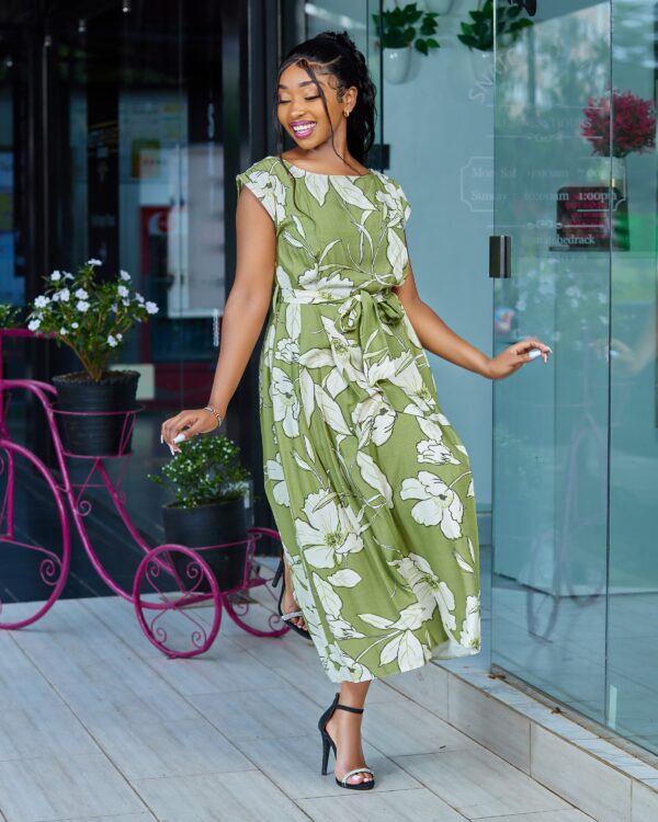 Cap sleeve green cotton dress